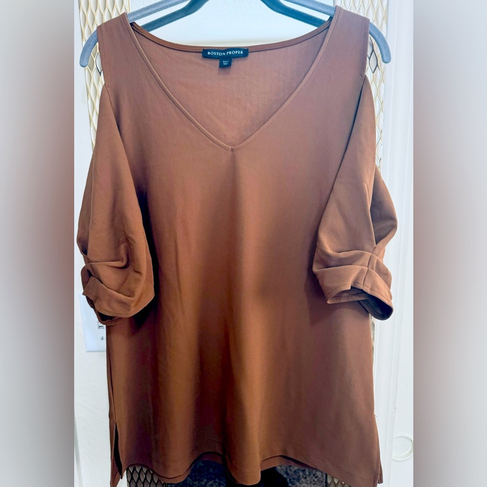 🤎🧡Brown Blouse, small sleeve. Size L Boston Proper.